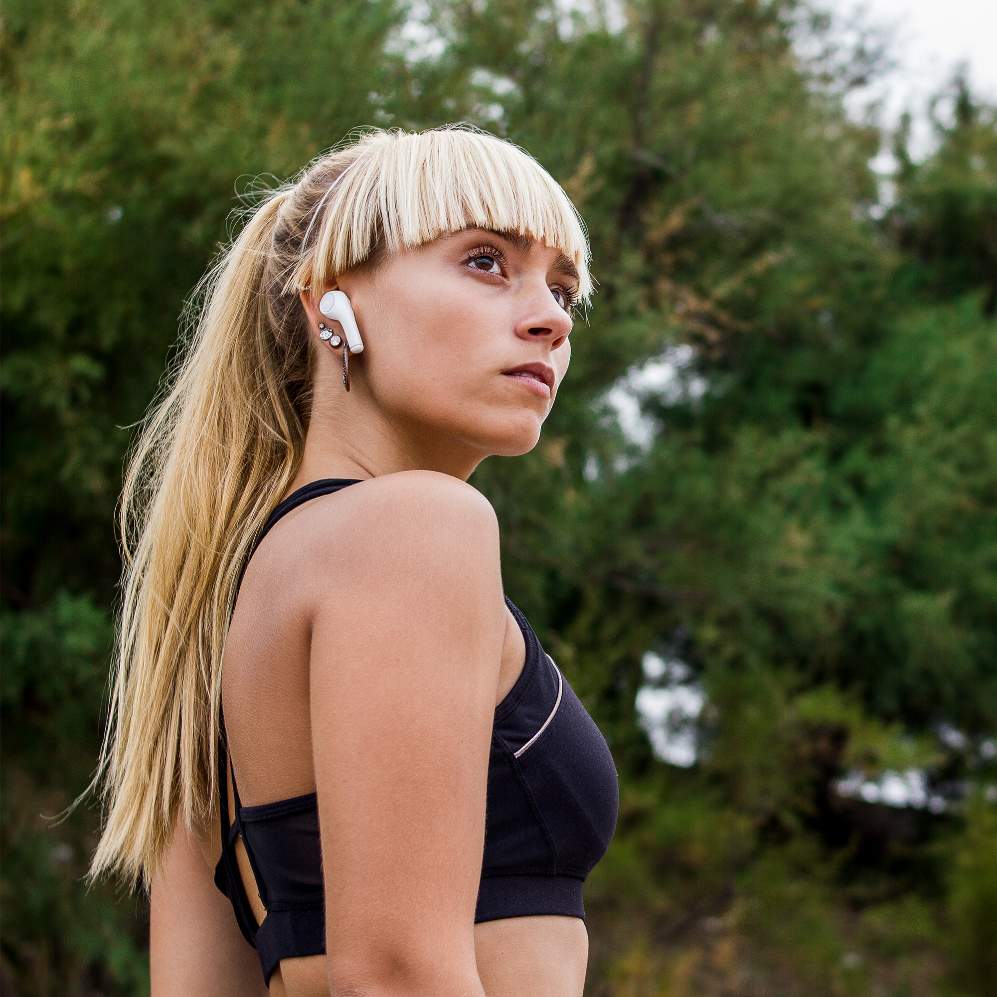 in ear headphone buds
